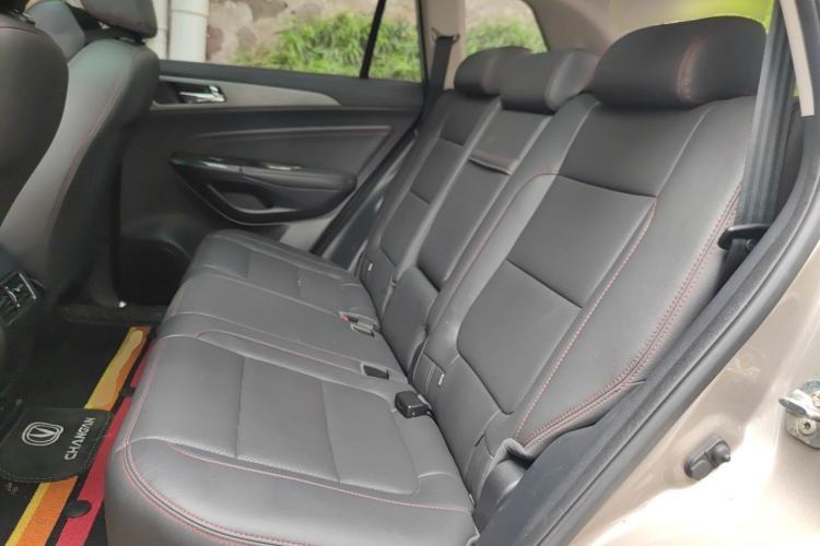 Used CHANGAN CS75 2017 Shangkui Edition 1.5T Automatic Fengxiang Model Left Rear Seat