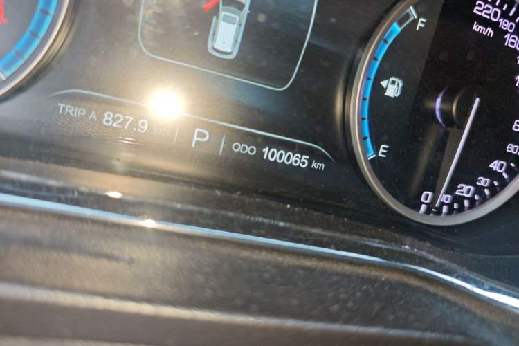 Used CHANGAN CS75 2017 Shangkui Edition 1.5T Automatic Fengxiang Model Odometer Close Up