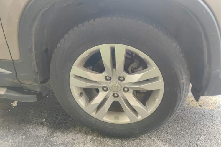 Used CHANGAN CS75 2017 Shangkui Edition 1.5T Automatic Fengxiang Model Right Front Wheel Hub
