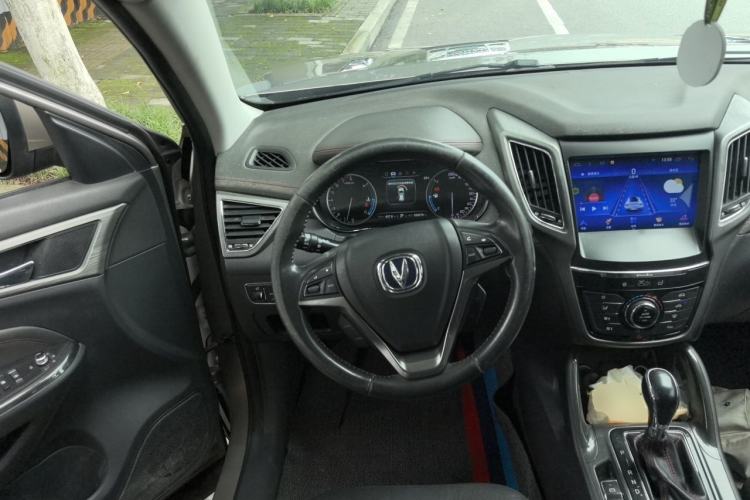 Used CHANGAN CS75 2017 Shangkui Edition 1.5T Automatic Fengxiang Model Steering Wheel