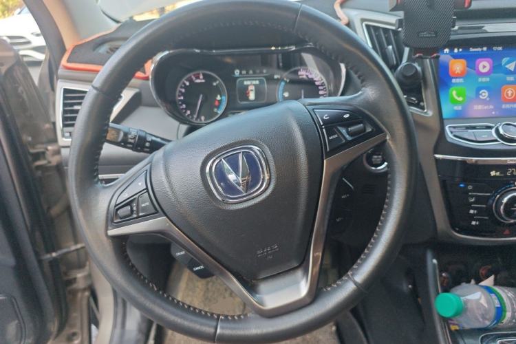 Used CHANGAN CS75 2017 Shangkui Edition 1.5T Automatic Fengxiang Model Steering Wheel