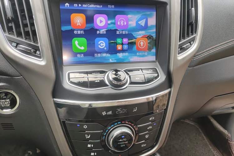 Used CHANGAN CS75 2017 Shangkui Edition 1.5T Manual Fengxiang Model Audio And AC Panel