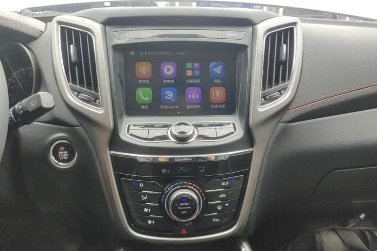 Used CHANGAN CS75 2017 Shangkui Edition 1.5T Automatic Fengyue Model Audio And AC Panel