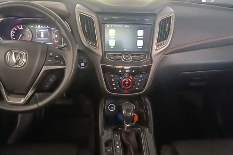 Used CHANGAN CS75 2017 Shangkui Edition 1.5T Automatic Fengxiang Model Audio And AC Panel