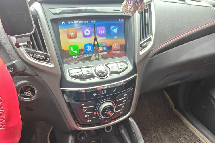 Used CHANGAN CS75 2017 Shangkui Edition 1.5T Automatic Fengxiang Model Audio And AC Panel