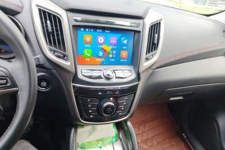 Used CHANGAN CS75 2017 Shangku Edition 1.5T Manual ZhiXiang Model Audio And AC Panel