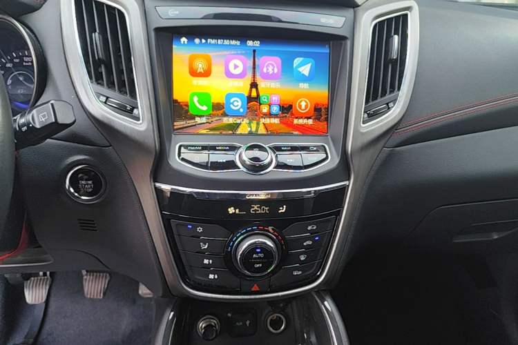 Used CHANGAN CS75 2017 Shangkui Edition 1.5T Manual Fengxiang Model Audio And AC Panel