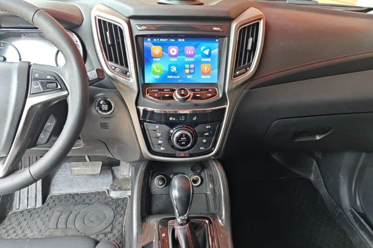 Used CHANGAN CS75 2017 Shangkui Edition 1.5T Automatic Fengyue Model Audio And AC Panel