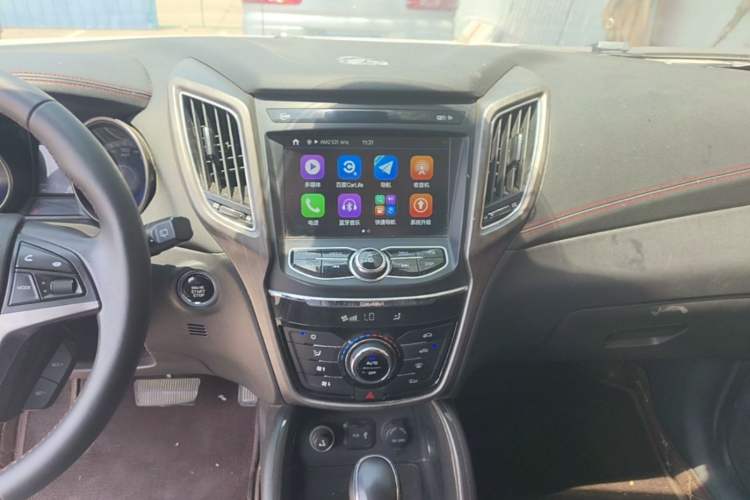 Used CHANGAN CS75 2017 Shangkui Edition 1.5T Automatic Fengyue Model Audio And AC Panel