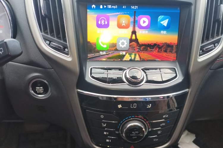 Used CHANGAN CS75 2017 Shangkui Edition 1.5T Automatic Fengxiang Model Audio And AC Panel
