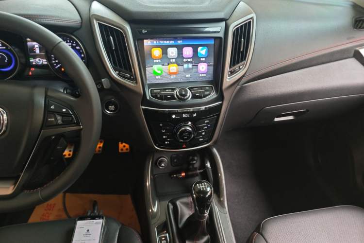 Used CHANGAN CS75 2017 Shangku Edition 1.5T Manual ZhiXiang Model Audio And AC Panel