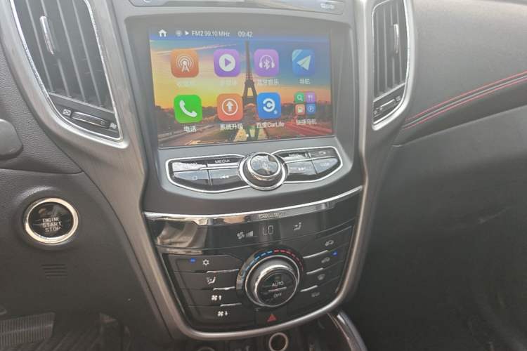 Used CHANGAN CS75 2017 Shangkui Edition 1.5T Automatic Fengxiang Model Audio And AC Panel