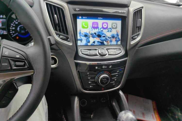 Used CHANGAN CS75 2017 Shangku Edition 1.5T Manual ZhiXiang Model Audio And AC Panel