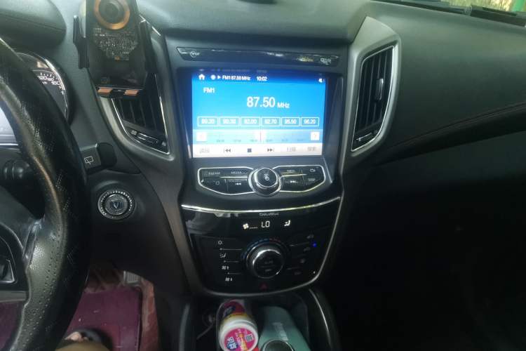 Used CHANGAN CS75 2017 Shangkui Edition 1.5T Automatic Fengxiang Model Audio And AC Panel