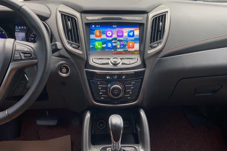 Used CHANGAN CS75 2017 Shangkui Edition 1.5T Automatic Fengyue Model Audio And AC Panel