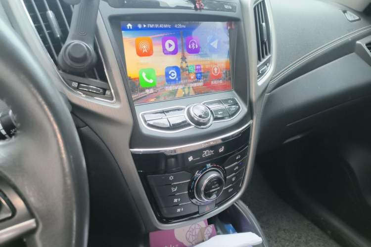 Used CHANGAN CS75 2017 Shangkui Edition 1.5T Automatic Fengyue Model Audio And AC Panel