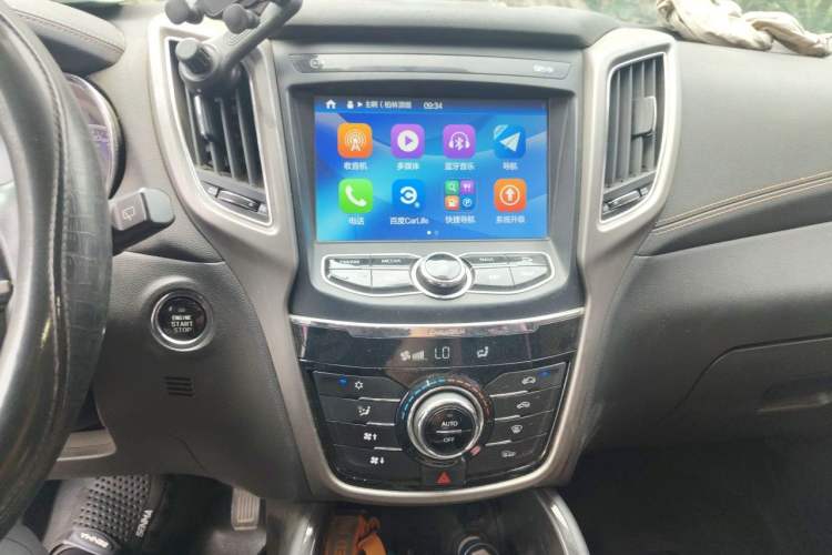 Used CHANGAN CS75 2017 Shangkui Edition 1.5T Automatic Fengxiang Model Audio And AC Panel