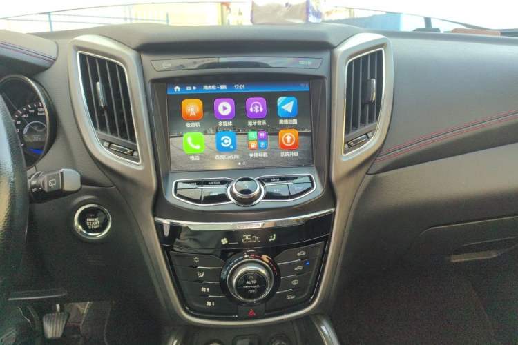 Used CHANGAN CS75 2017 Shangkui Edition 1.5T Manual Fengxiang Model Audio And AC Panel