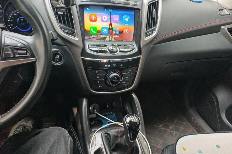 Used CHANGAN CS75 2017 Shangkui Edition 1.5T Manual Fengxiang Model Audio And AC Panel