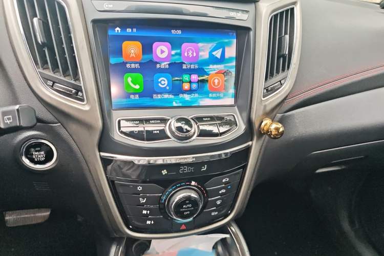 Used CHANGAN CS75 2017 Shangkui Edition 1.5T Automatic Fengyue Model Audio And AC Panel