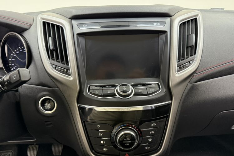 Used CHANGAN CS75 2017 Shangku Edition 1.5T Manual ZhiXiang Model Audio And AC Panel