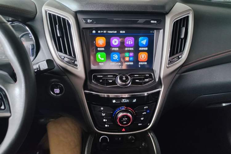 Used CHANGAN CS75 2017 Shangkui Edition 1.5T Automatic Fengxiang Model Audio And AC Panel