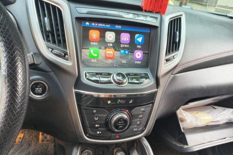 Used CHANGAN CS75 2017 Shangku Edition 1.5T Manual ZhiXiang Model Audio And AC Panel