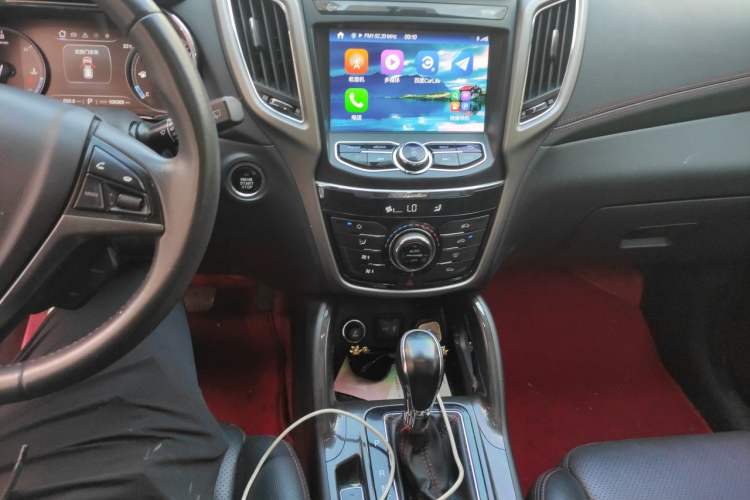 Used CHANGAN CS75 2017 Shangkui Edition 1.5T Automatic Fengxiang Model Audio And AC Panel