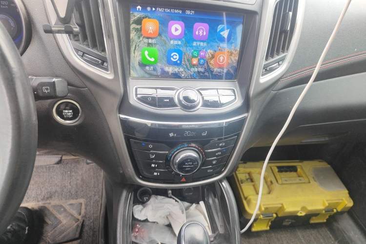 Used CHANGAN CS75 2017 Shangkui Edition 1.5T Automatic Fengyue Model Audio And AC Panel