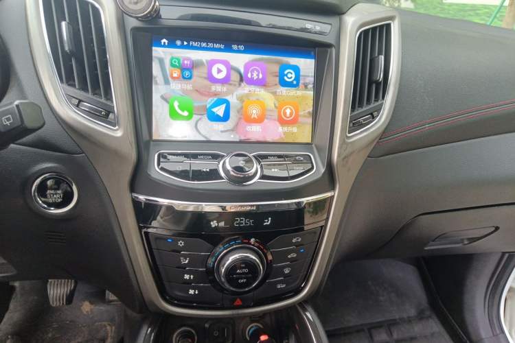 Used CHANGAN CS75 2017 Shangkui Edition 1.5T Manual Fengxiang Model Audio And AC Panel