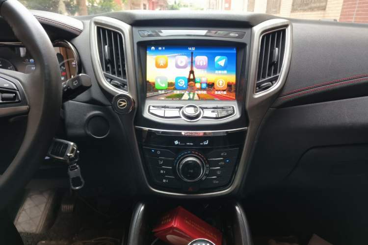 Used CHANGAN CS75 2017 Shangkui Edition 1.5T Manual Enjoyment Model Audio And AC Panel