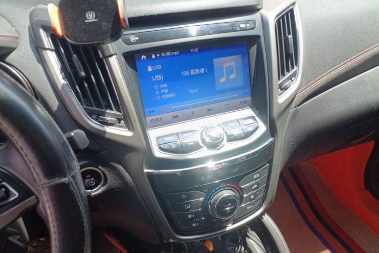Used CHANGAN CS75 2017 Shangku Edition 1.5T Manual ZhiXiang Model Audio And AC Panel