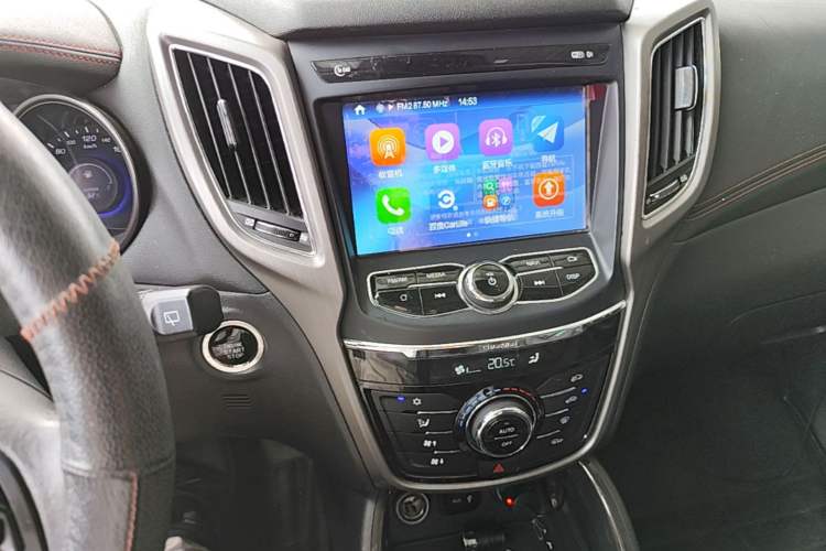 Used CHANGAN CS75 2017 Shangkui Edition 1.5T Automatic Fengyue Model Audio And AC Panel