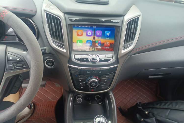 Used CHANGAN CS75 2017 Shangkui Edition 1.5T Manual Fengxiang Model Audio And AC Panel