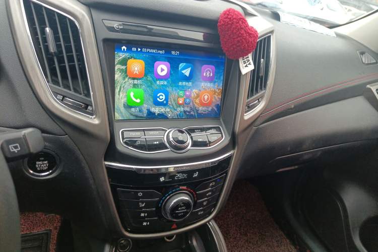 Used CHANGAN CS75 2017 Shangkui Edition 1.5T Automatic Fengxiang Model Audio And AC Panel