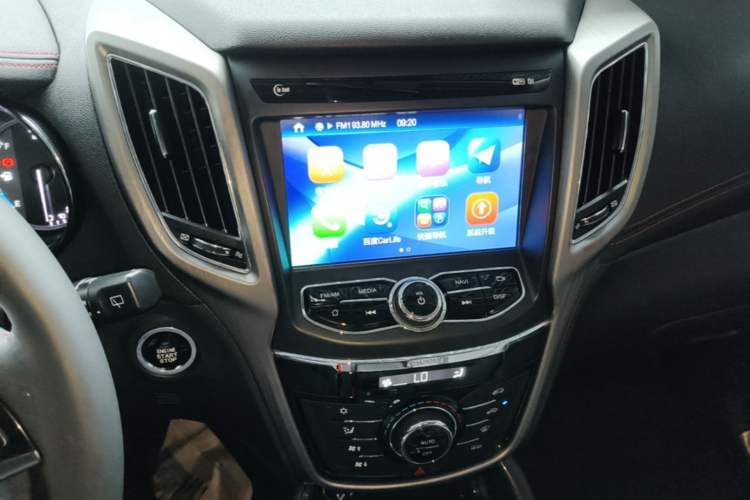 Used CHANGAN CS75 2017 Shangkui Edition 1.5T Automatic Fengxiang Model Audio And AC Panel