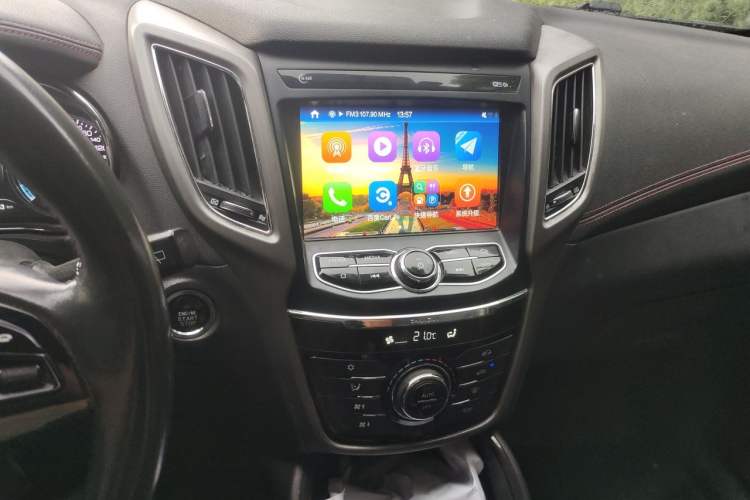Used CHANGAN CS75 2017 Shangkui Edition 1.5T Automatic Fengxiang Model Audio And AC Panel