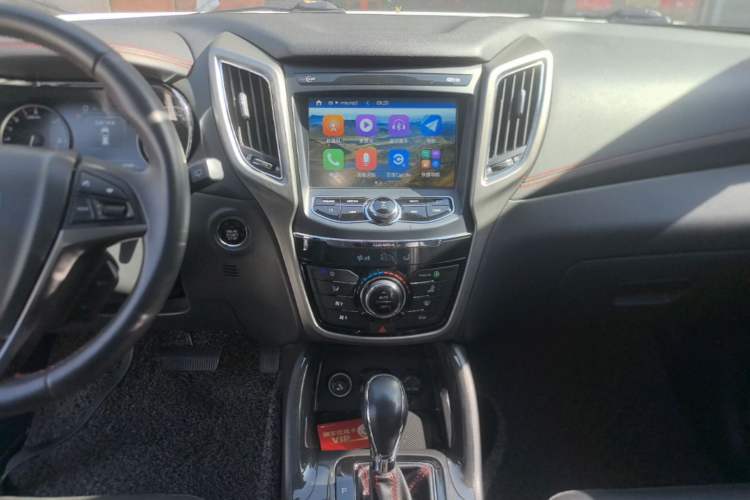 Used CHANGAN CS75 2017 Shangkui Edition 1.5T Automatic Sharp Model Audio And AC Panel
