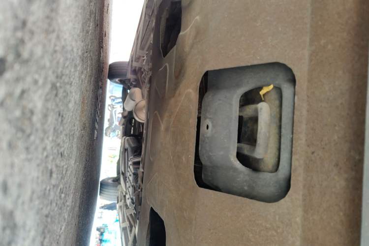 Used CHANGAN CS75 2017 Shangkui Edition 1.5T Manual Fengxiang Model Chassis Front