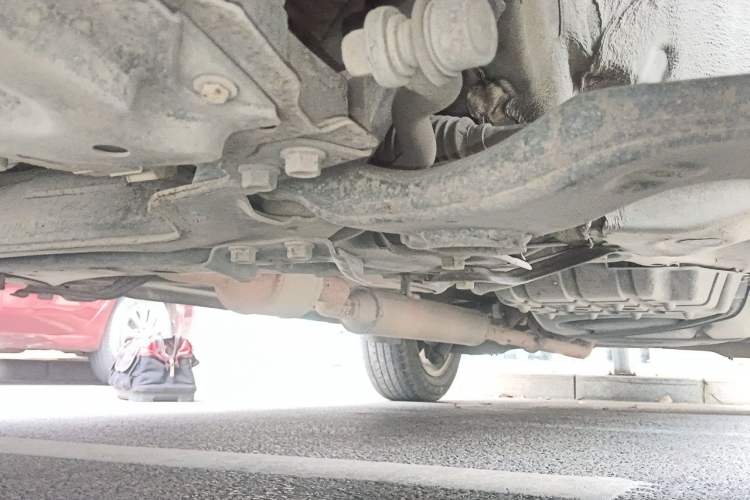 Used CHANGAN CS75 2017 Shangkui Edition 1.5T Automatic Fengxiang Model Chassis Front Left