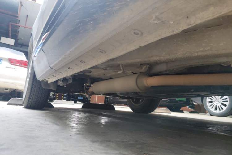 Used CHANGAN CS75 2017 Shangku Edition 1.5T Manual ZhiXiang Model Chassis Front Right