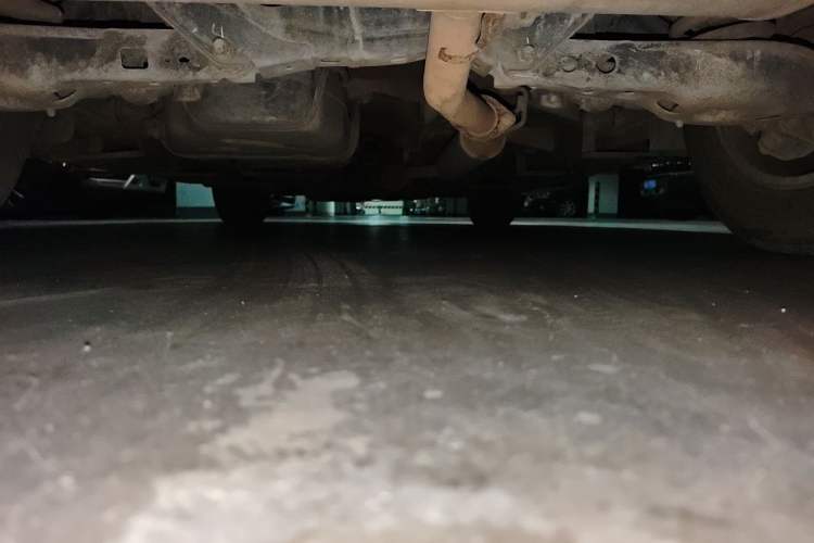 Used CHANGAN CS75 2017 Shangkui Edition 1.5T Automatic Fengxiang Model Chassis Rear