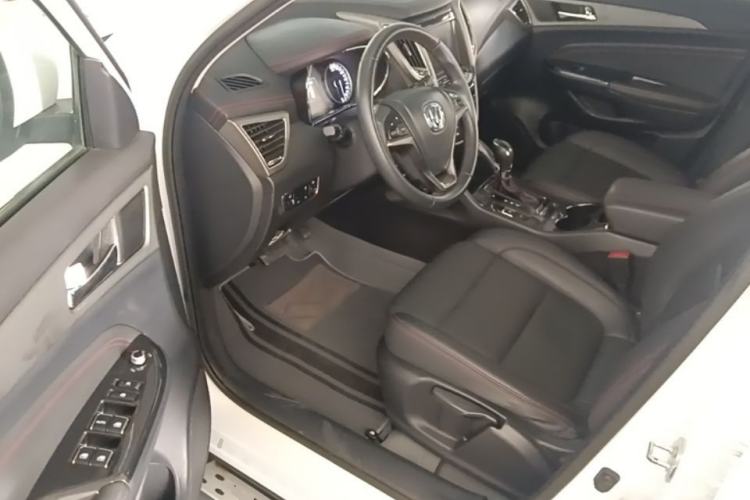 Used CHANGAN CS75 2017 Shangkui Edition 1.5T Automatic Fengxiang Model Driver Seat