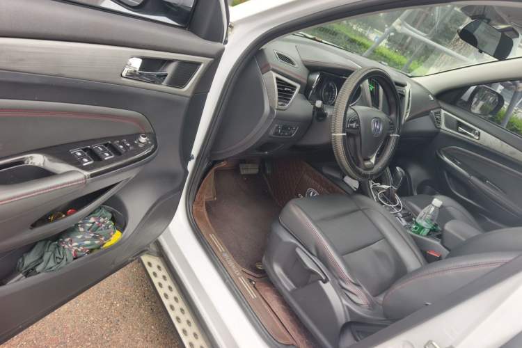Used CHANGAN CS75 2017 Shangkui Edition 1.5T Automatic Fengxiang Model Driver Seat