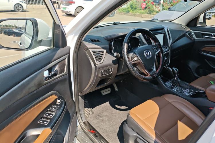 Used CHANGAN CS75 2017 Shangkui Edition 1.5T Automatic Fengxiang Model Driver Seat