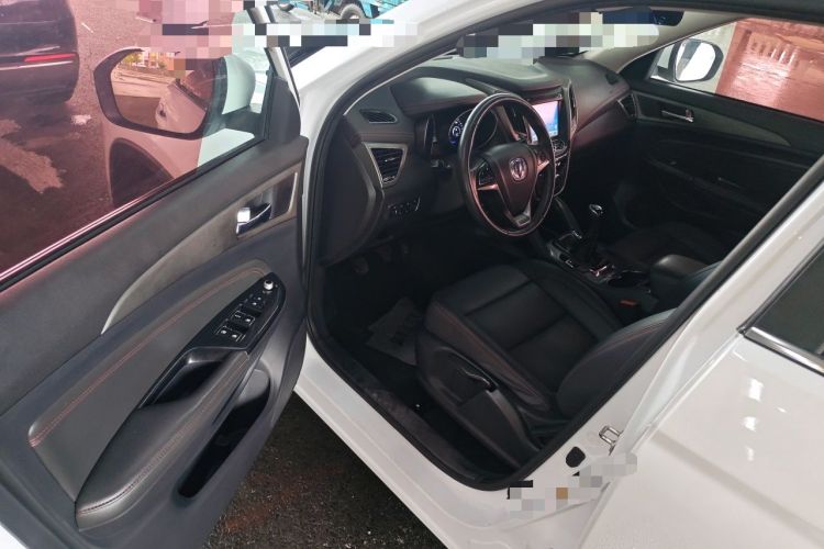 Used CHANGAN CS75 2017 Shangku Edition 1.5T Manual ZhiXiang Model Driver Seat