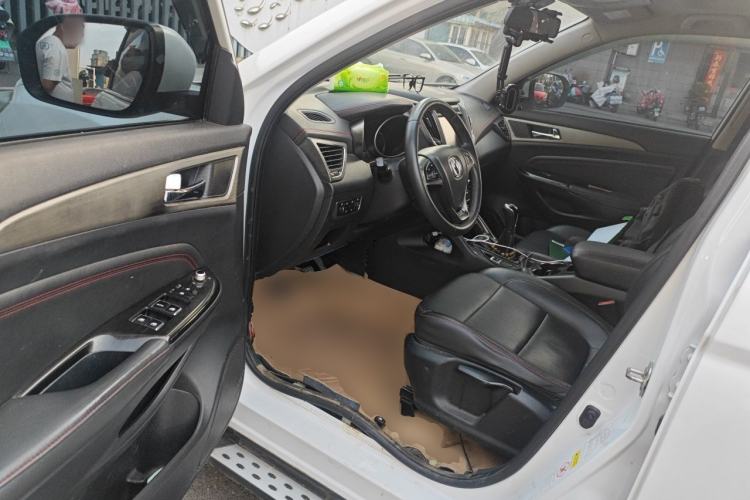 Used CHANGAN CS75 2017 Shangku Edition 1.5T Manual ZhiXiang Model Driver Seat