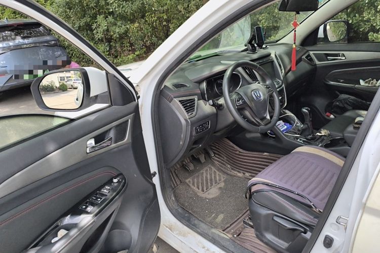 Used CHANGAN CS75 2017 Shangku Edition 1.5T Manual ZhiXiang Model Driver Seat