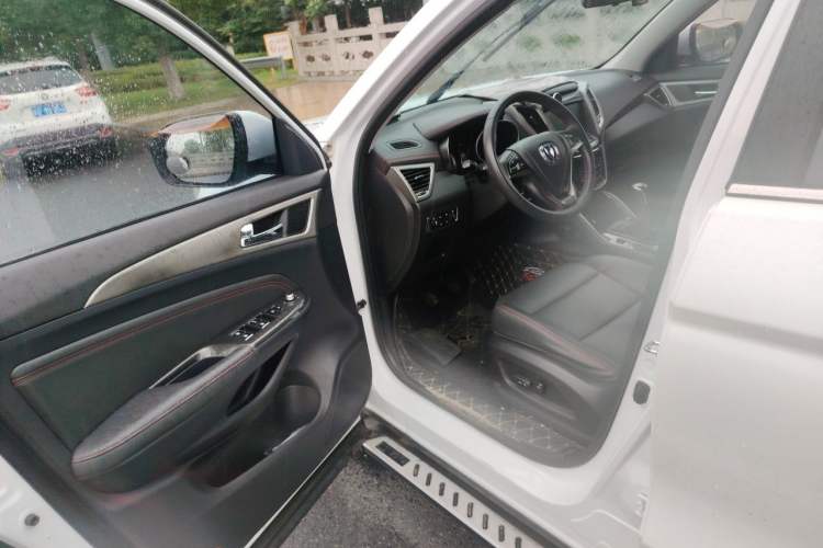 Used CHANGAN CS75 2017 Shangkui Edition 1.5T Manual Luxury Model Driver Seat