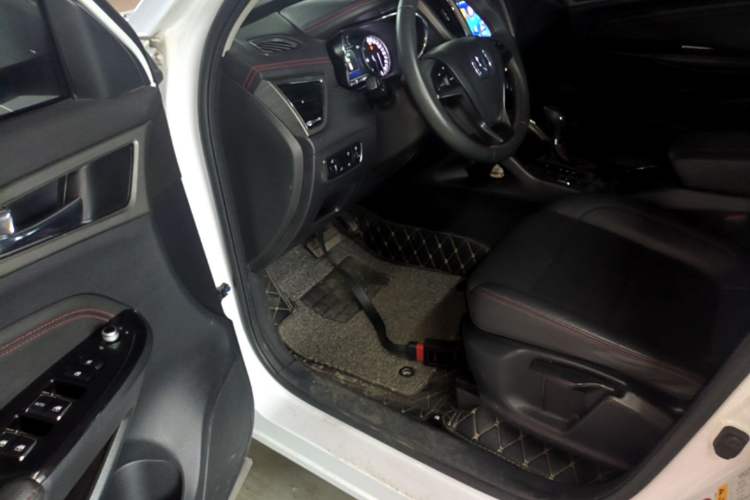 Used CHANGAN CS75 2017 Shangkui Edition 1.8T Automatic All-Wheel-Drive Luxury Model Driver Seat